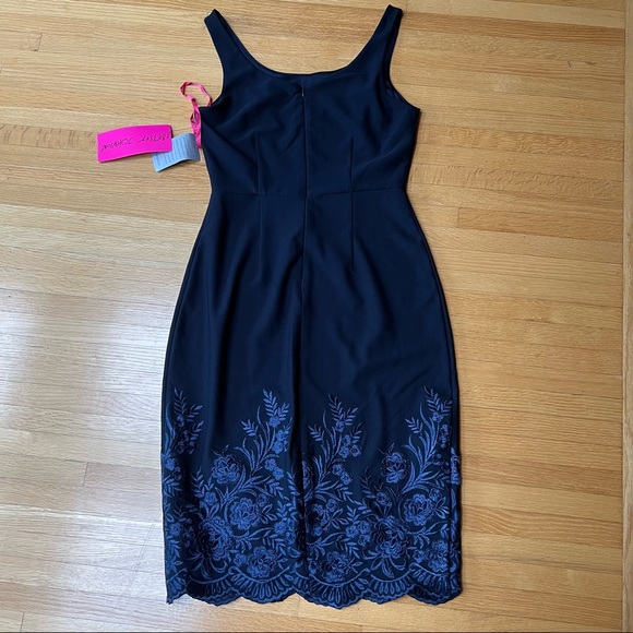 BETSEY JOHNSON EMBROIDERED SCUBA CREPE MIDI DRESS IN NAVY 4M077 - Picture 3 of 11